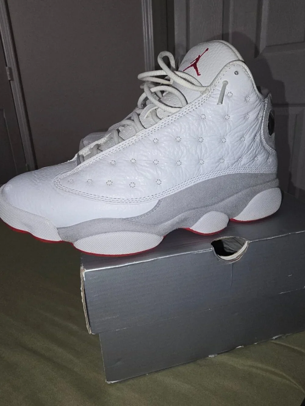Jordan 13 Retro wolf grey